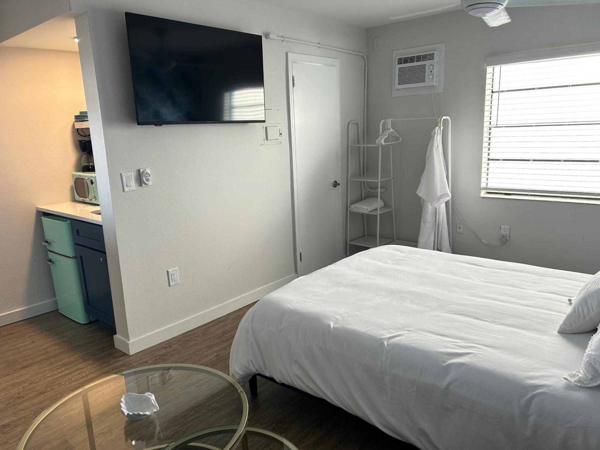 Sunburst Inn- Indian Shores Beach 외부 사진